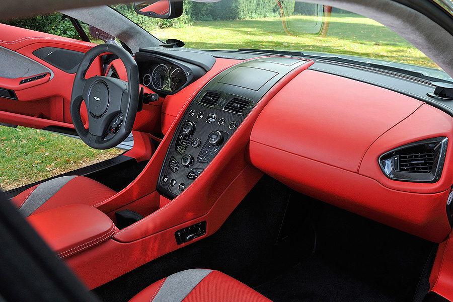 Name:  6_aston_martin_vanquish_am310.jpg
Views: 3879
Size:  279.7 KB