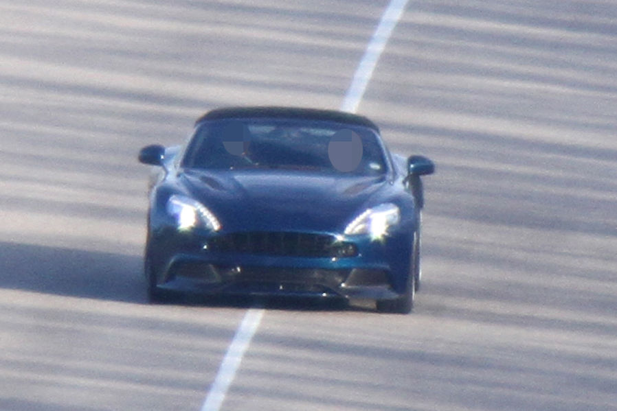 Name:  Erlkoenig-Aston-Martin-Vanquish-Roadster-19-fotoshowImageNew-384c74b-643207.jpg
Views: 856
Size:  65.9 KB