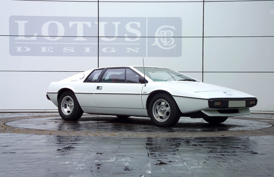 Name:  1977-007-Lotus-Espirit-googleimages.jpg
Views: 1839
Size:  154.8 KB