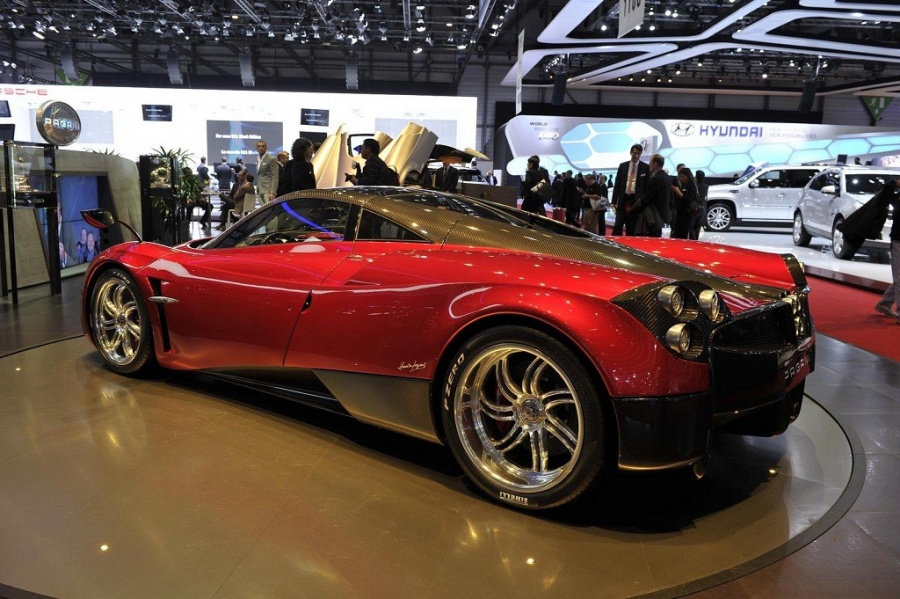 Name:  Pagani-Huayra-in-Geneva.jpg
Views: 8382
Size:  222.1 KB
