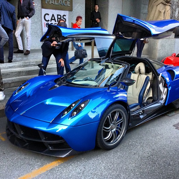 Name:  blue pagani huayra.jpg
Views: 7036
Size:  151.4 KB