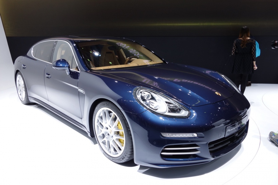 Name:  LWB Panamera (1).jpg
Views: 1594
Size:  134.0 KB