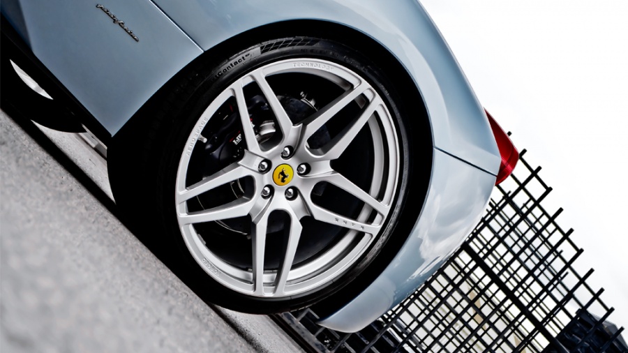 Name:  ferrari-458-spider-by-kahn-design-photo-gallery_4.jpg
Views: 2070
Size:  154.4 KB