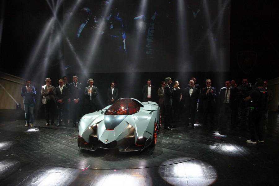 Name:  lamborghini-egoista-concept-2.jpg
Views: 2304
Size:  133.5 KB