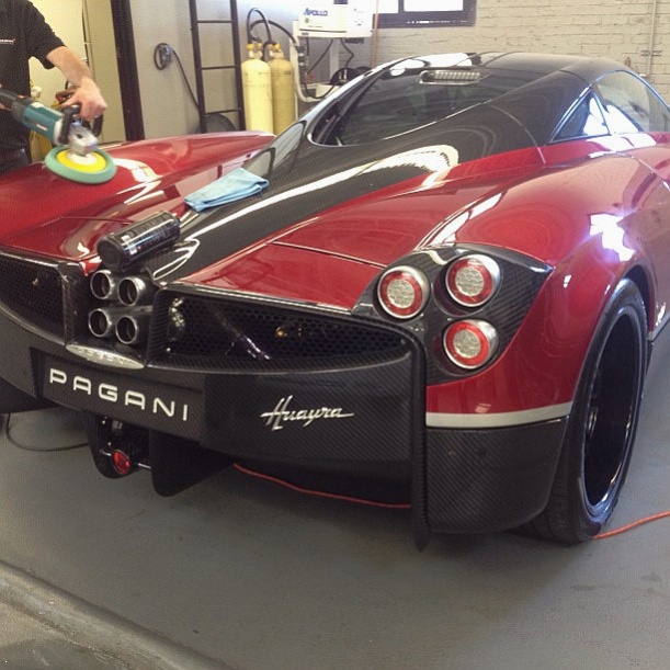 Name:  red&carbon Huayra.jpg
Views: 1445
Size:  132.2 KB