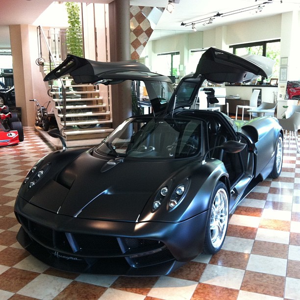 Name:  matte black huayra.jpg
Views: 2442
Size:  120.2 KB