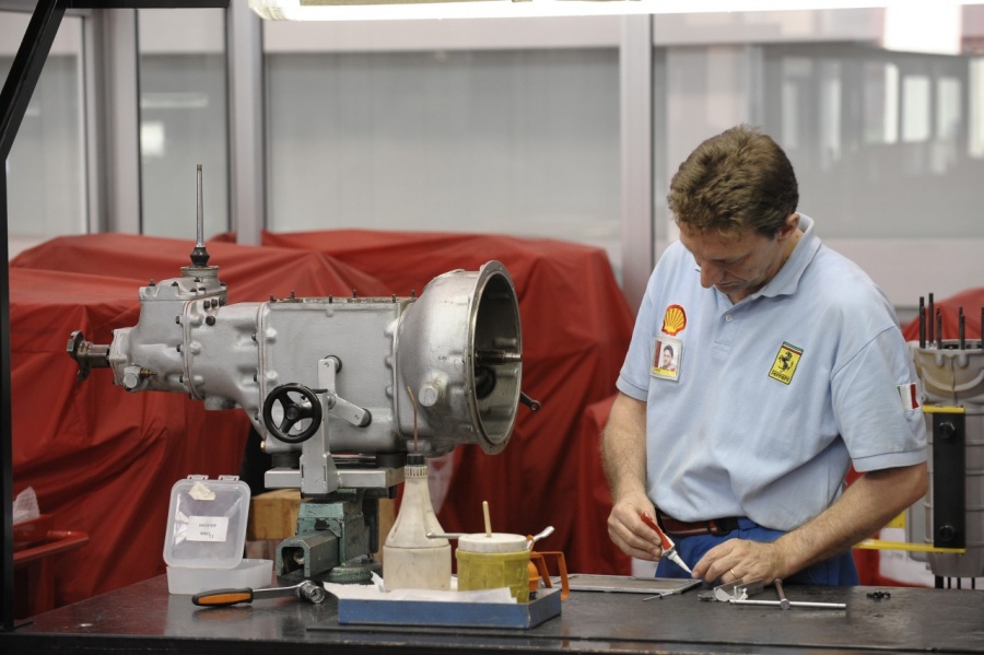 Name:  ferrari-classiche-14.jpg
Views: 682
Size:  148.9 KB