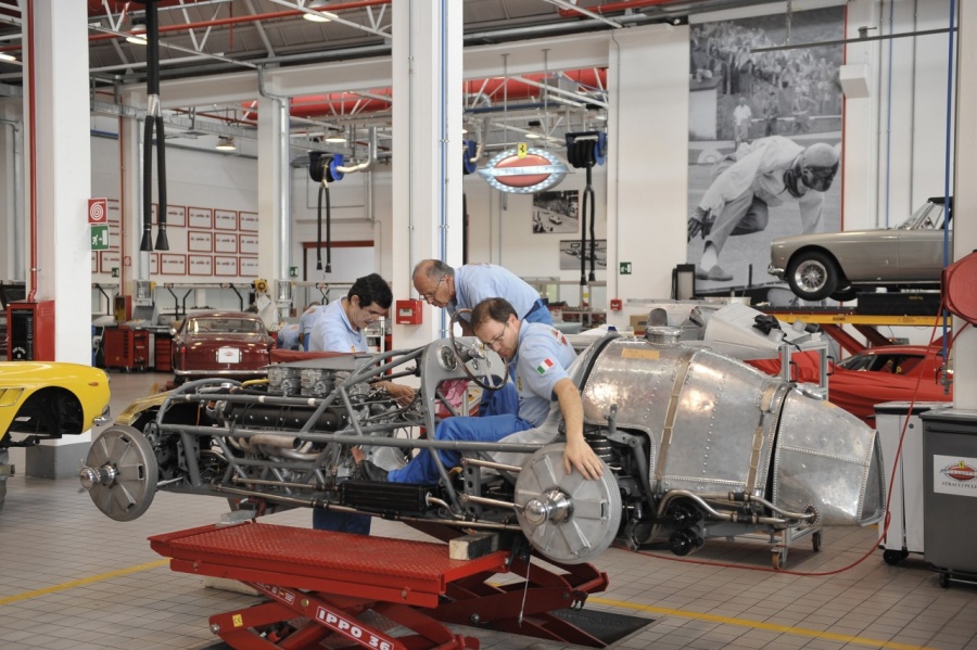 Name:  ferrari-classiche-25.jpg
Views: 655
Size:  219.0 KB