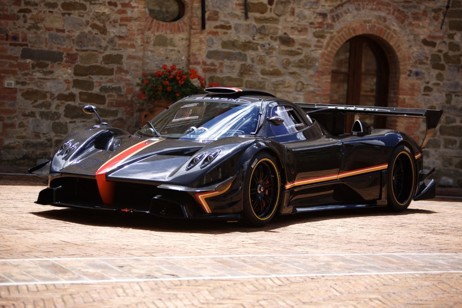Name:  pagani-zonda-revolucion-15.jpg
Views: 2160
Size:  202.4 KB