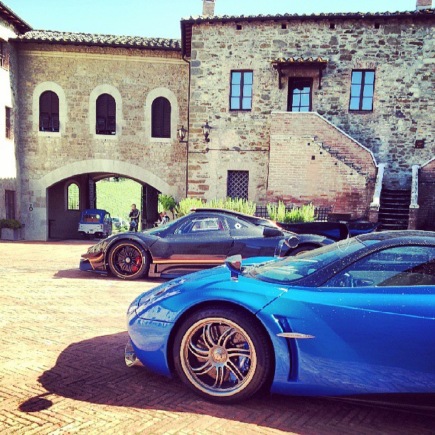 Name:  Zonda Revo & Huayra01.jpg
Views: 1296
Size:  186.2 KB