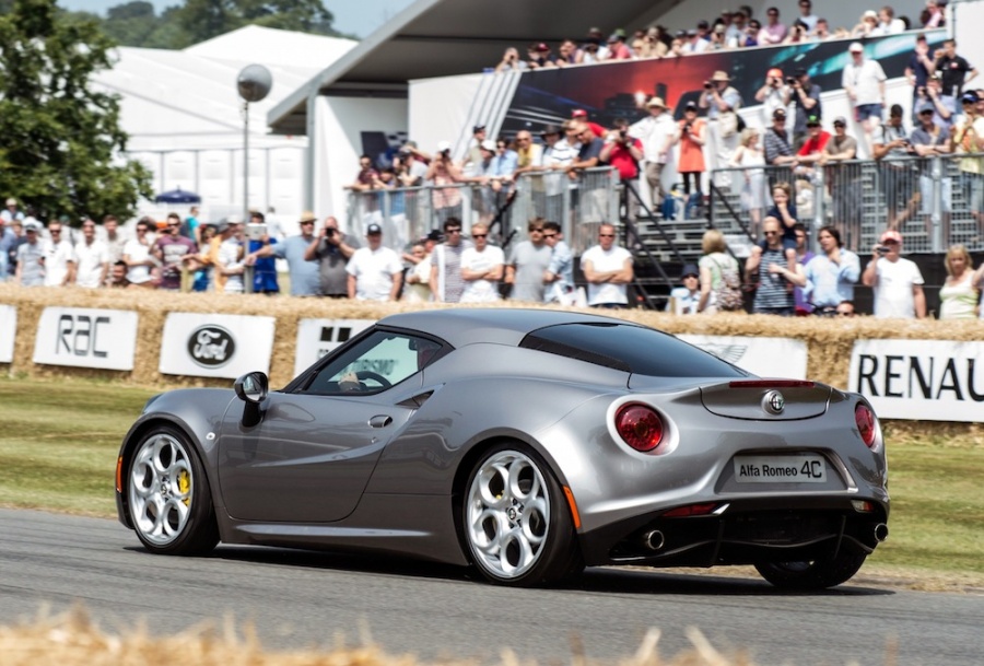 Name:  Alfa_Romeo_at_Goodwood_2013_Festival_of_Speed_-_Alfa_4C_Alfa_Romeo_45067.jpg
Views: 253
Size:  209.7 KB