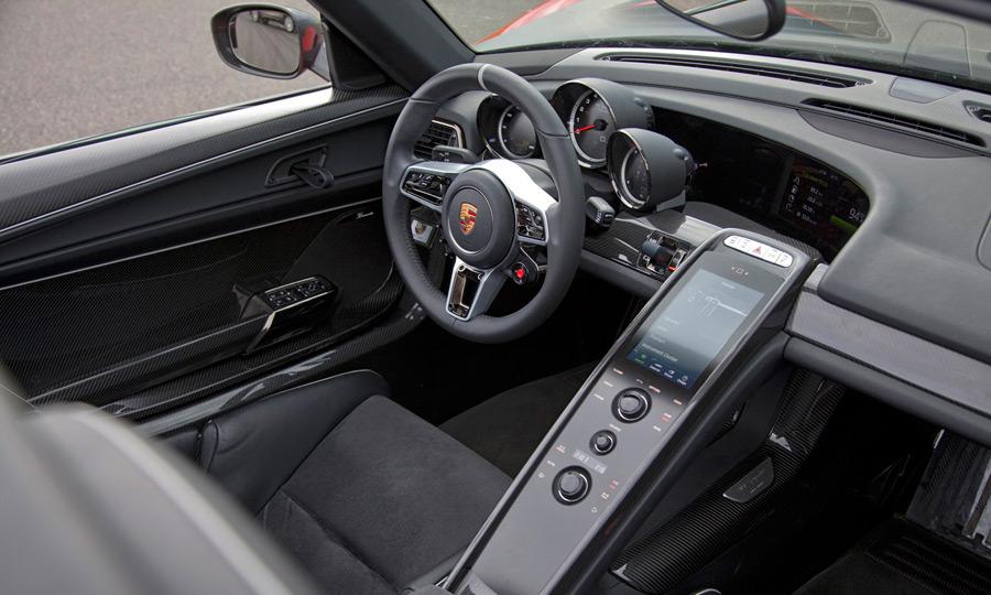 Name:  Porsche-918-Spyder-Infotainment-System.jpg
Views: 1090
Size:  67.7 KB