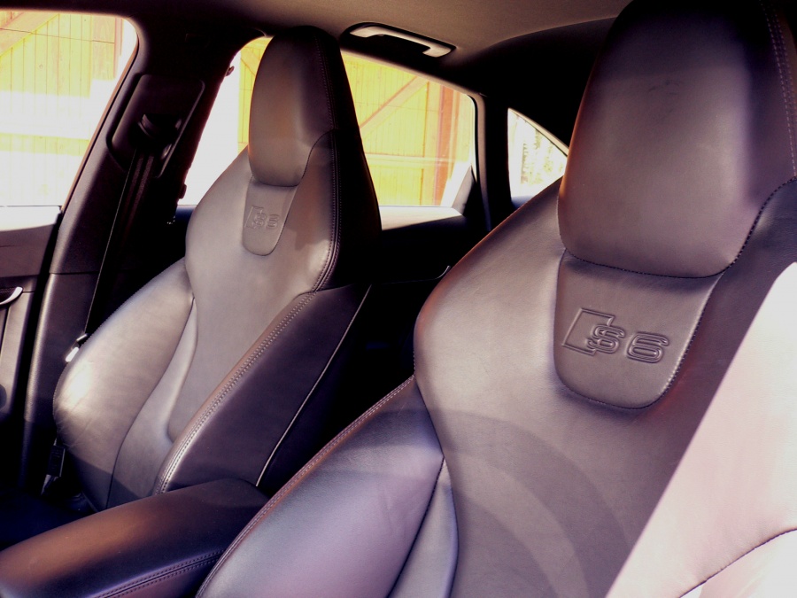 Name:  S6 front seats.jpg
Views: 451
Size:  165.7 KB
