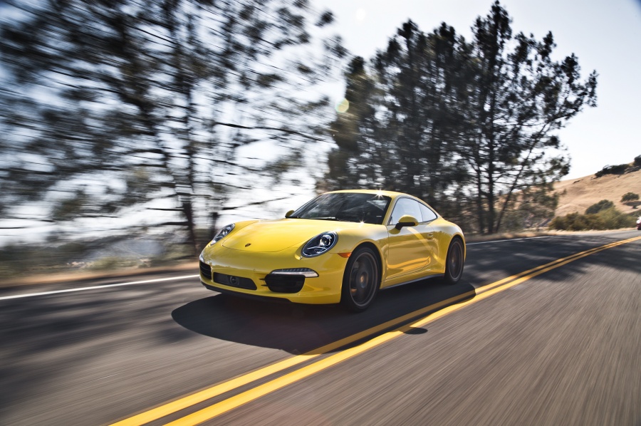 Name:  2013-Porsche-911-Carrera-4S-front-three-quarters-in-motion.jpg
Views: 1039
Size:  224.0 KB