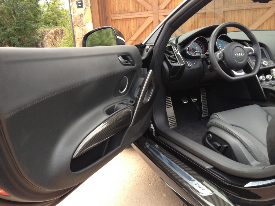 Name:  R8 interior driver side.jpg
Views: 3781
Size:  216.5 KB