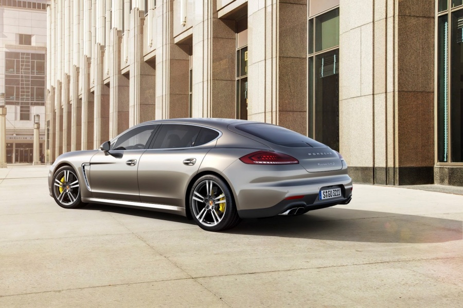Name:  Porsche-Panamera-Turbo-S-FL-4[2].jpg
Views: 1043
Size:  209.2 KB