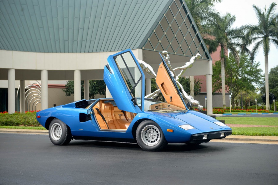 Name:  1975-lamborghini-countach-periscopica-47-1.jpg
Views: 863
Size:  201.0 KB