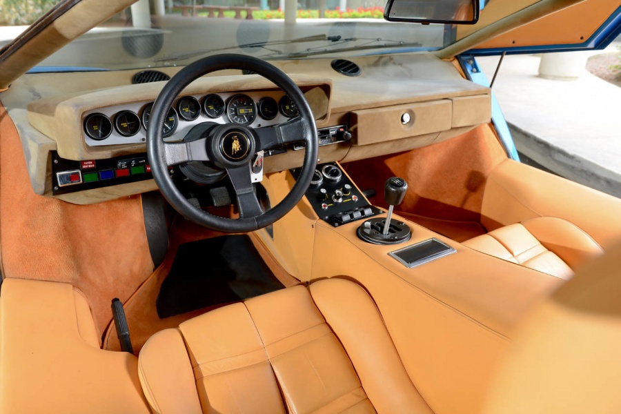 Name:  1975-lamborghini-countach-periscopica-73-1.jpg
Views: 815
Size:  164.0 KB
