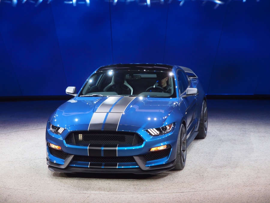 Name:  Ford_GT350R_3.jpg
Views: 478
Size:  177.4 KB