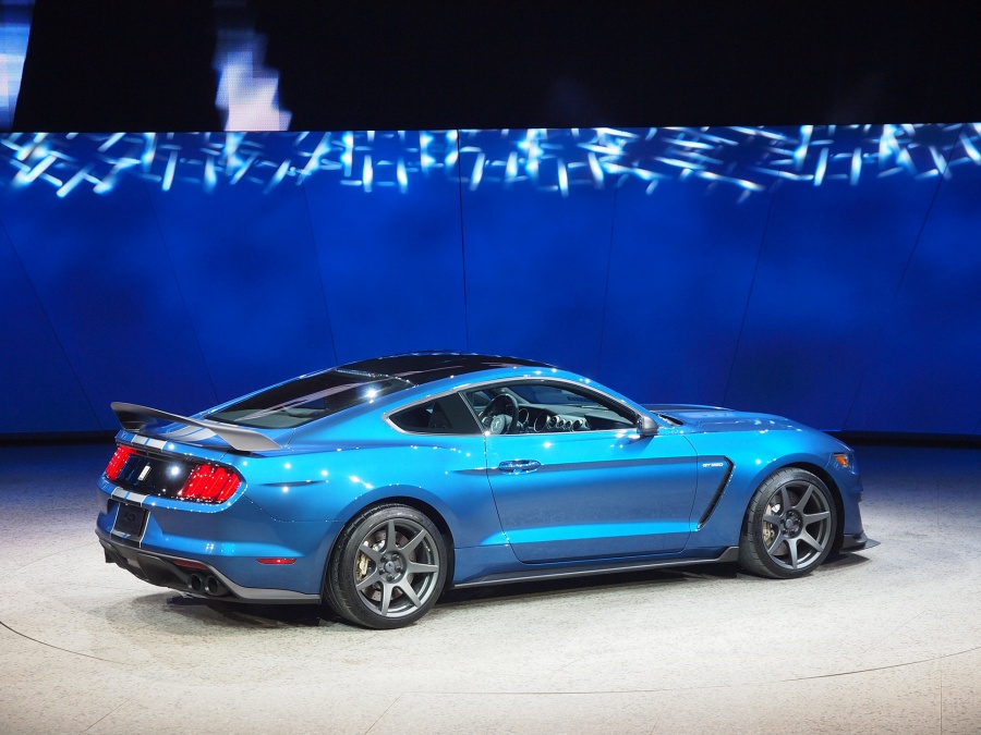 Name:  Ford_GT350R_1.jpg
Views: 449
Size:  188.8 KB