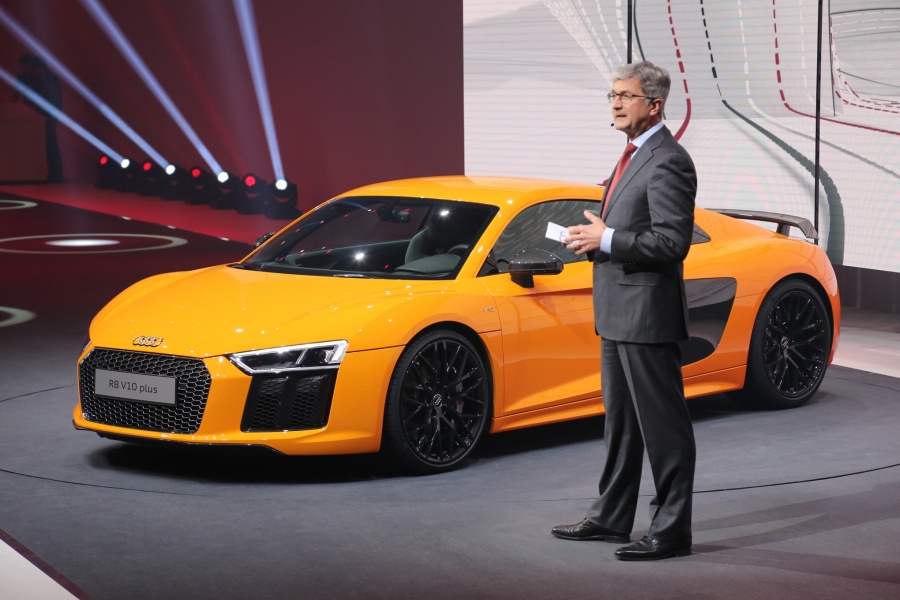 Name:  2017-audi-r8-v10-plus-front-three-quarter-02.jpg
Views: 778
Size:  157.0 KB