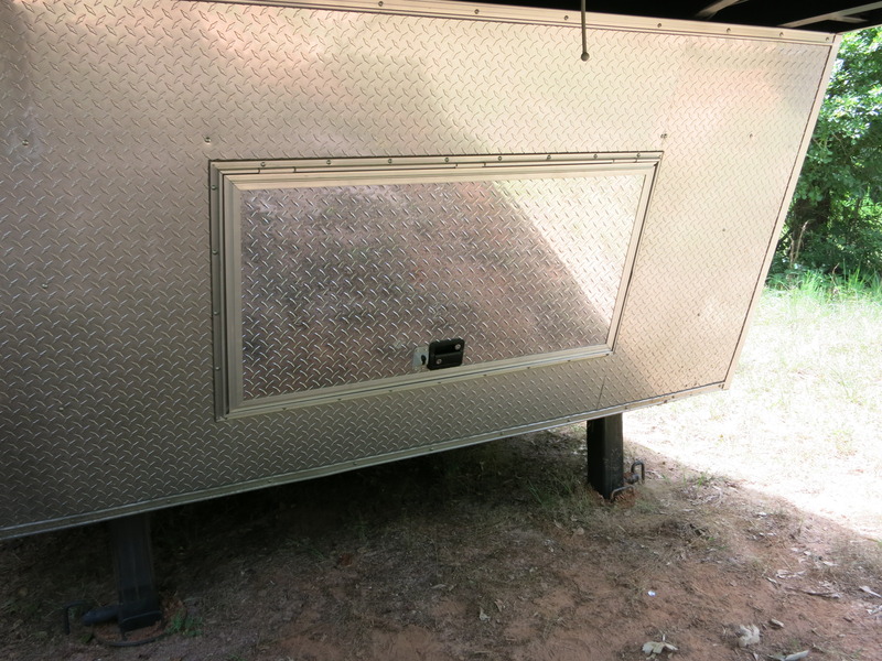 Name:  Storage%20Door%20Replaced%202_zps47uxtp3f.jpg
Views: 680
Size:  210.0 KB