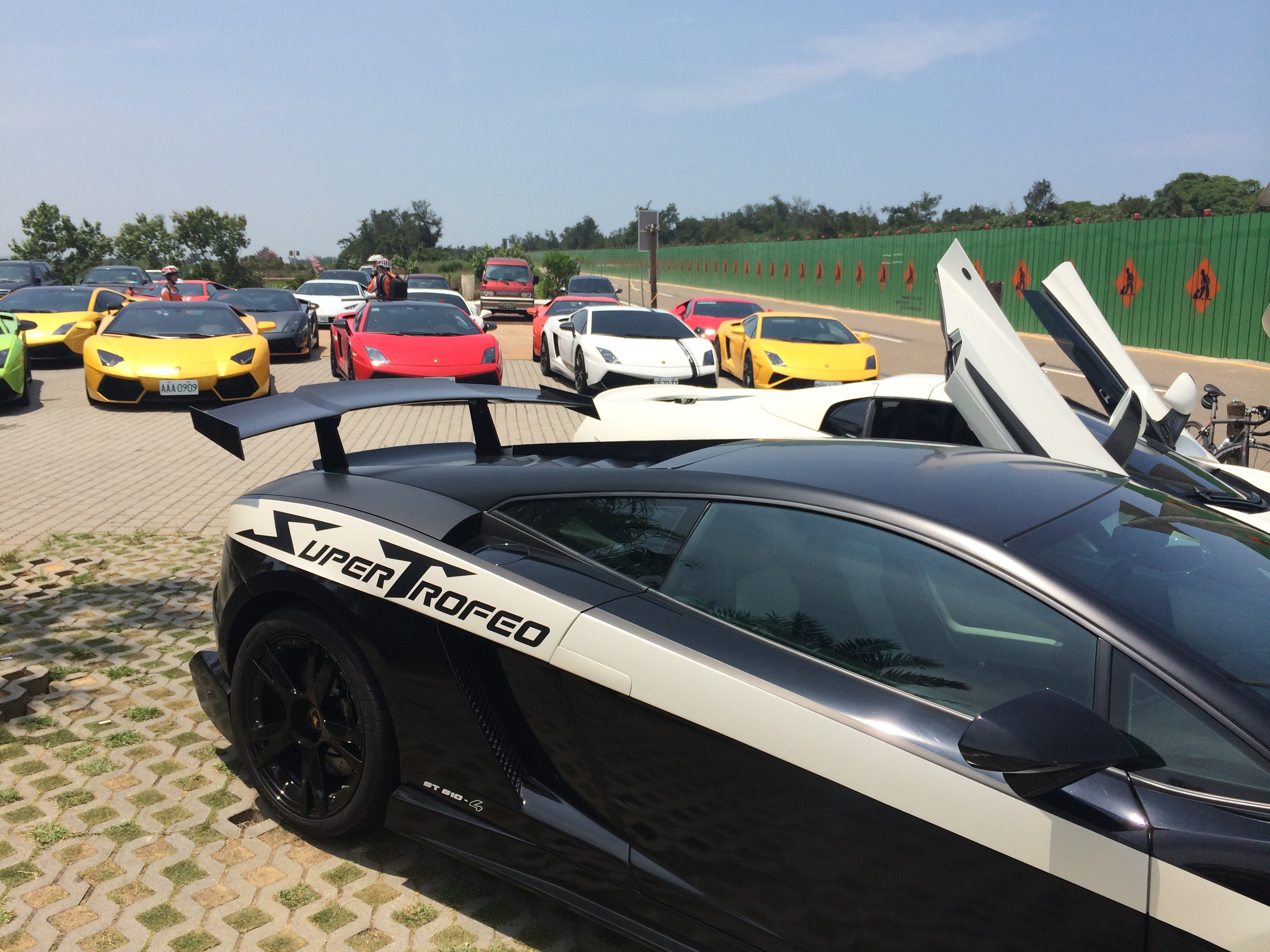 Name:  IMG_0398_zps2763a86e.jpg
Views: 176
Size:  2.16 MB