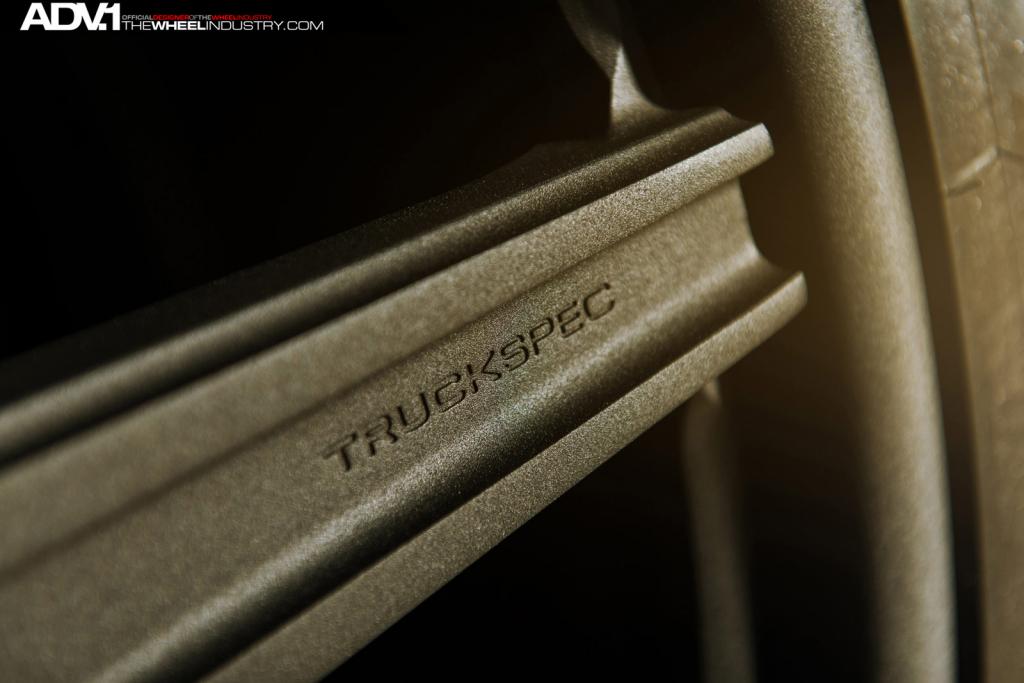 Name:  RR_HSE_ADV6TruckSpecSL_08.jpg
Views: 43
Size:  59.0 KB