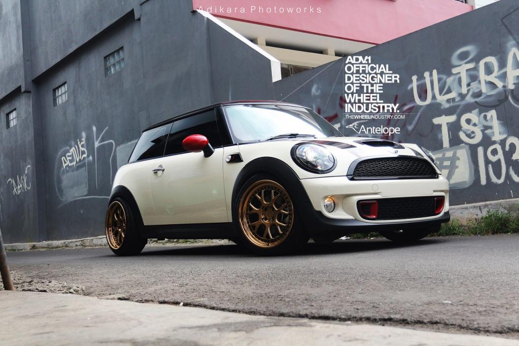 Name: Mini_Cooper_S_ADV7TFSL_08.jpg
Views: 151
Size: 100.9 KB