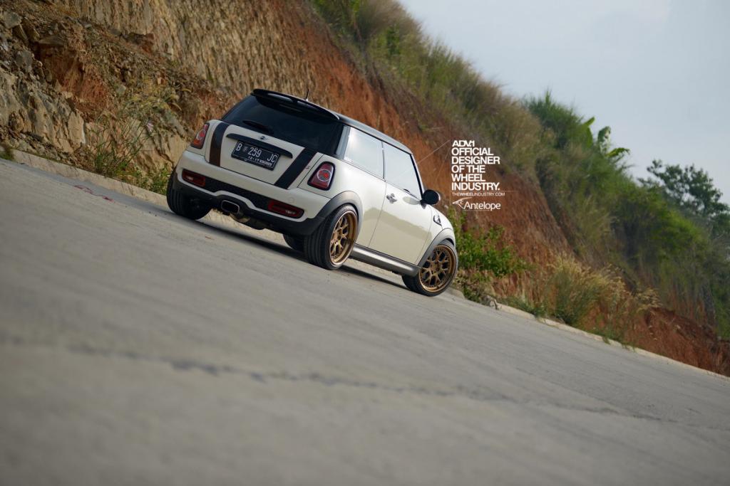 Name: Mini_Cooper_S_ADV7TFSL_05.jpg
Views: 147
Size: 77.1 KB
