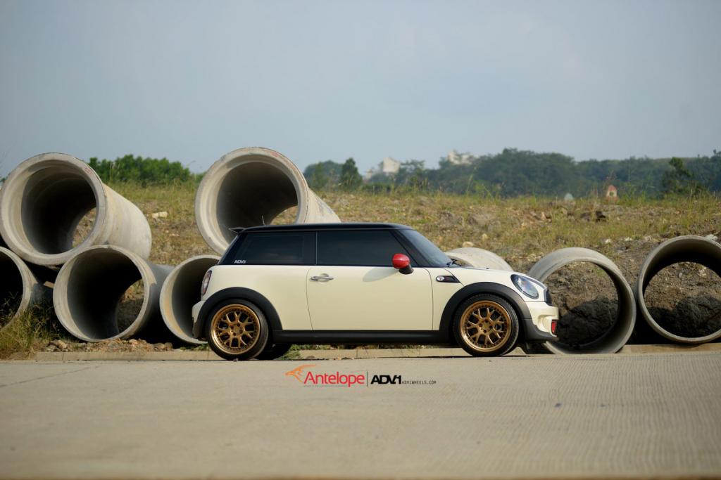 Name: Mini_Cooper_S_ADV7TFSL_01.jpg
Views: 147
Size: 67.2 KB
