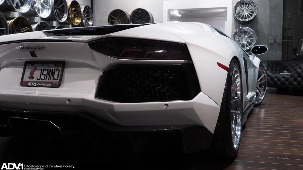 Name:  Lamborghini_Aventador_ADV52TSCS_16.jpg
Views: 34
Size:  59.8 KB