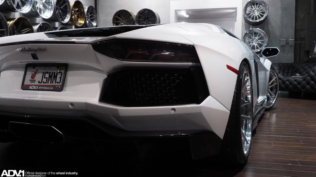 Name:  Lamborghini_Aventador_ADV52TSCS_16.jpg
Views: 48
Size:  59.8 KB