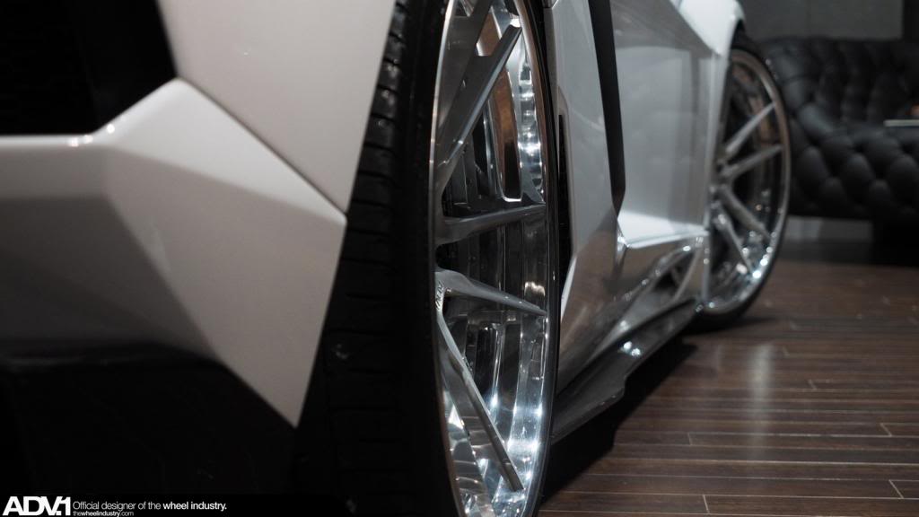 Name:  Lamborghini_Aventador_ADV52TSCS_14.jpg
Views: 51
Size:  43.8 KB