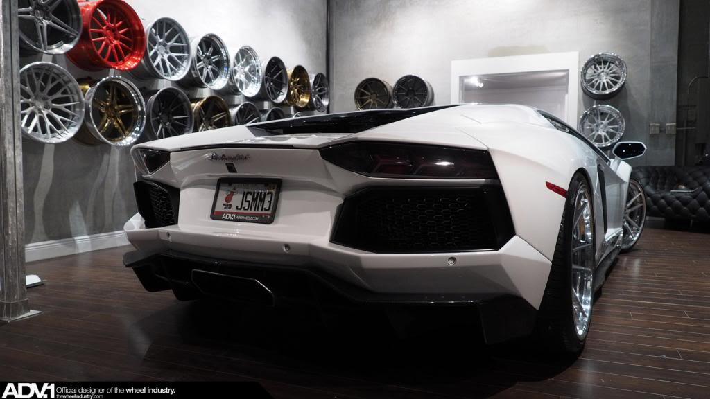 Name:  Lamborghini_Aventador_ADV52TSCS_13.jpg
Views: 32
Size:  70.0 KB
