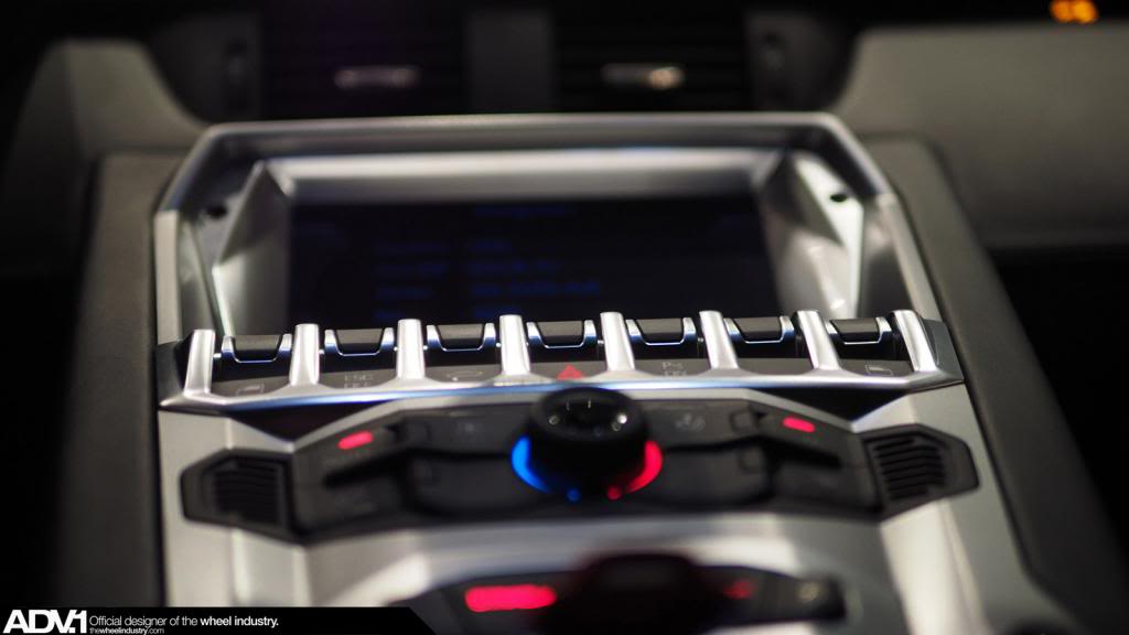 Name:  Lamborghini_Aventador_ADV52TSCS_27.jpg
Views: 44
Size:  42.2 KB