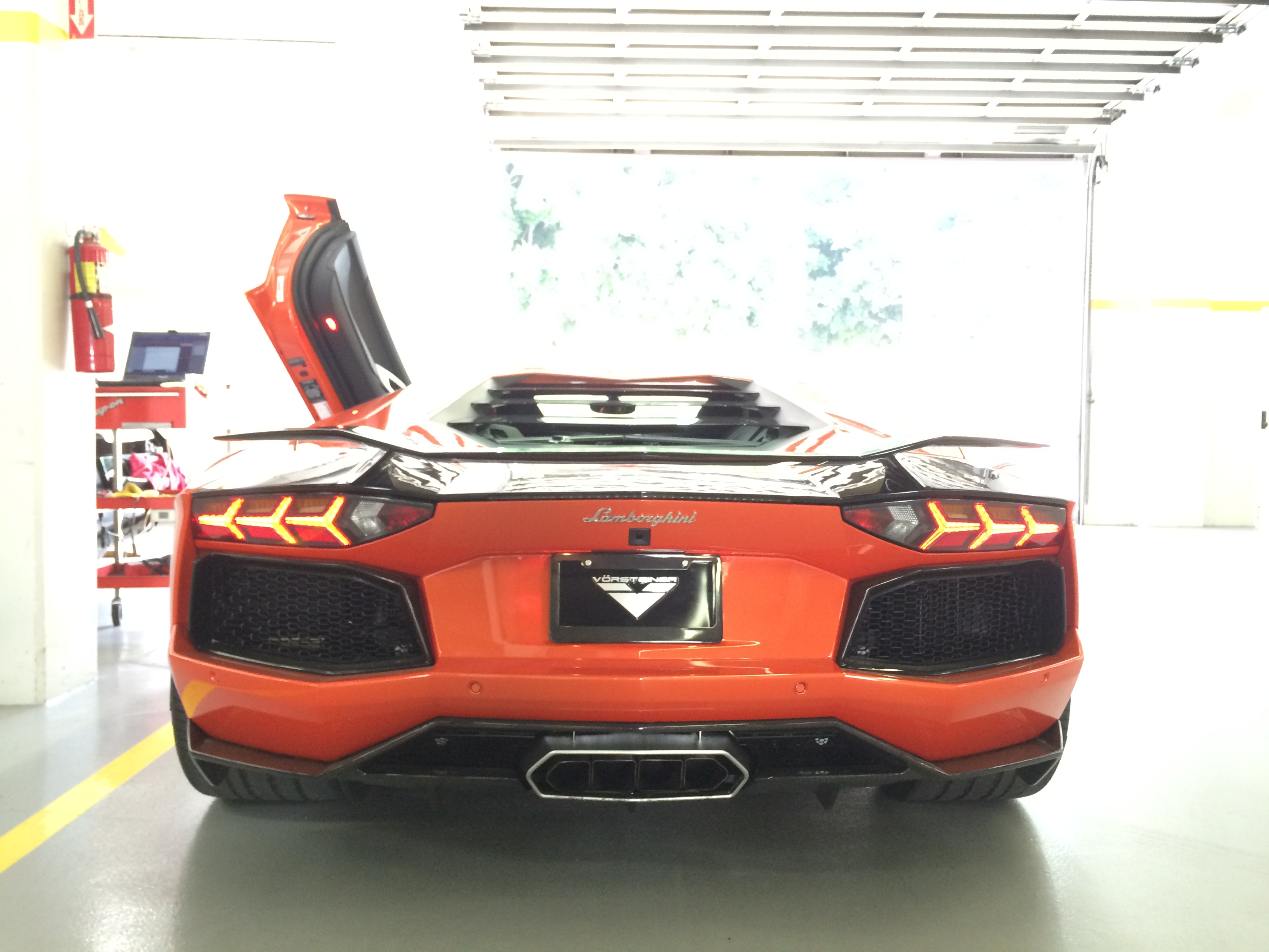 Name:  Aventadorwinglevel_zps1fa4a831.jpg
Views: 121
Size:  1.33 MB