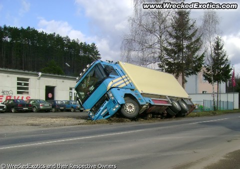 Name:  weirda010.jpg
Views: 736
Size:  55.9 KB