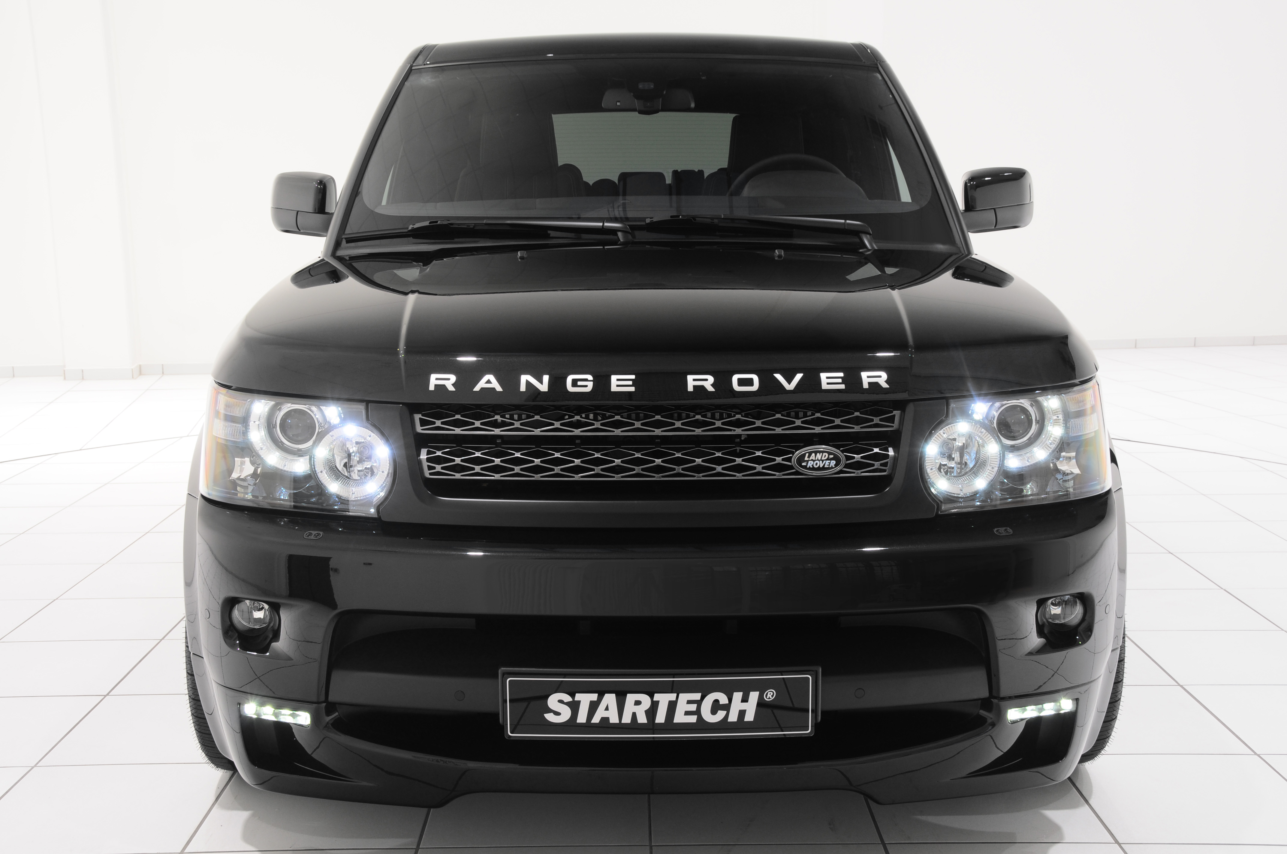 Name:  RangeRover_zps4567b96d.jpg
Views: 248
Size:  1.30 MB