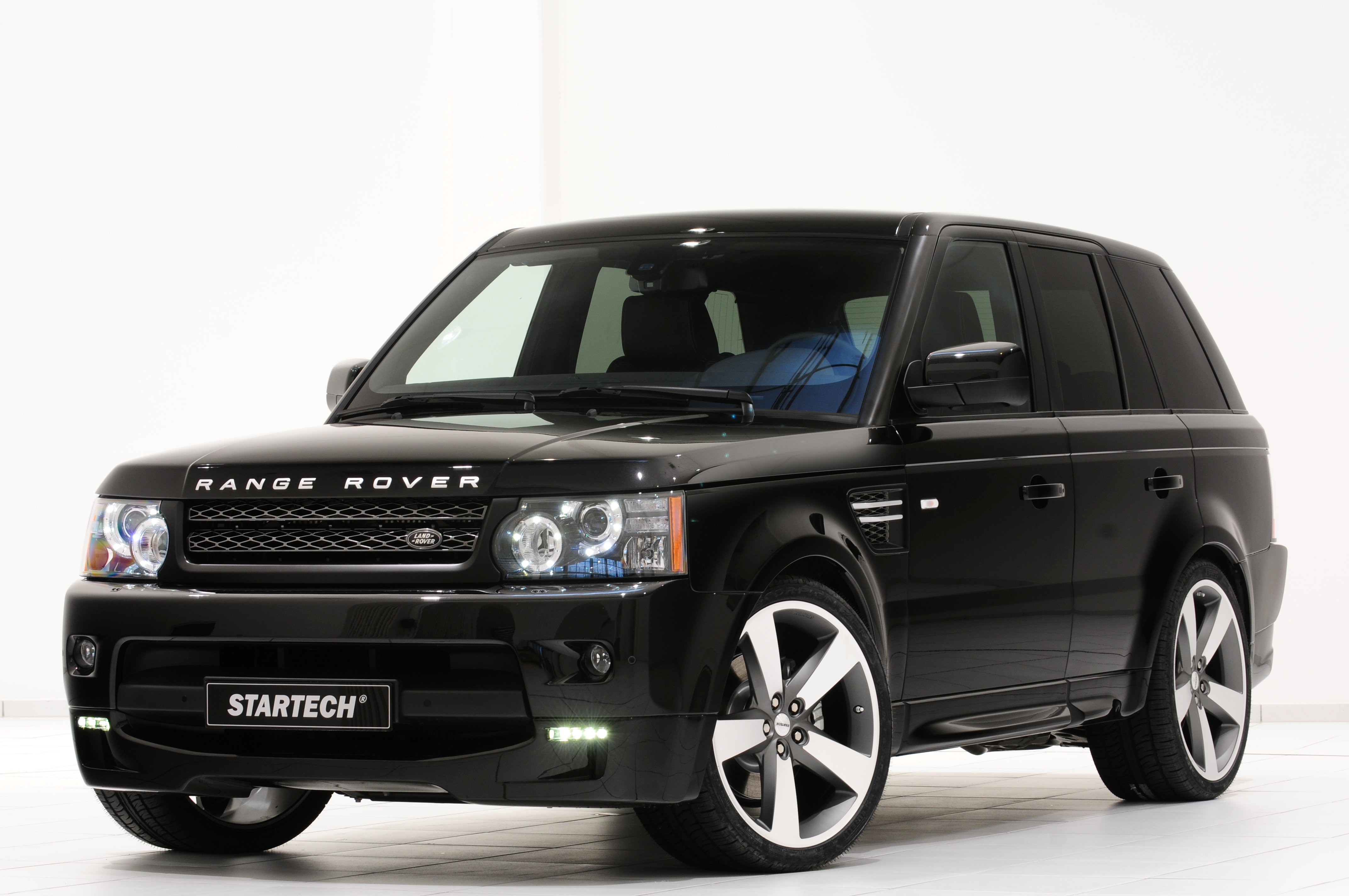 Name:  RangeRover2_zps51259580.jpg
Views: 479
Size:  2.84 MB
