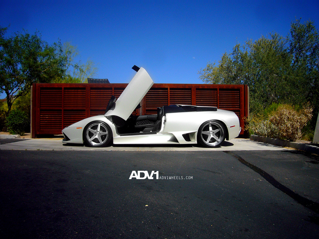 Name:  lamborghini-murcielago-adv1-wheels-3.jpg
Views: 219
Size:  609.8 KB