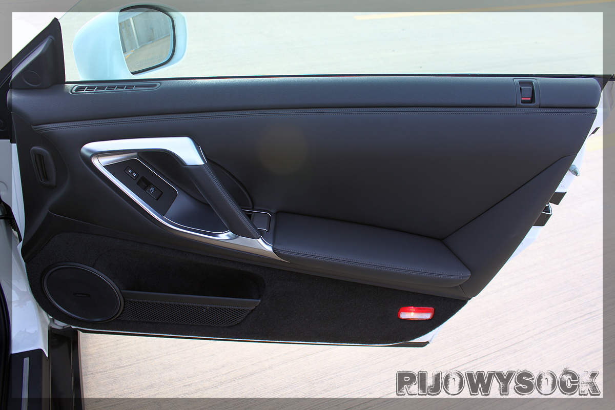 Name:  Nissan-GTR-35.jpg
Views: 312
Size:  807.9 KB