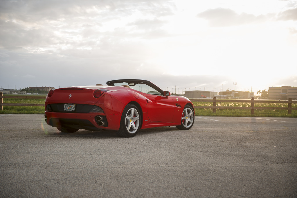 Name:  Ferrari_California_Lou_La_Vie_Rental_Miami_08.jpg
Views: 167
Size:  178.4 KB