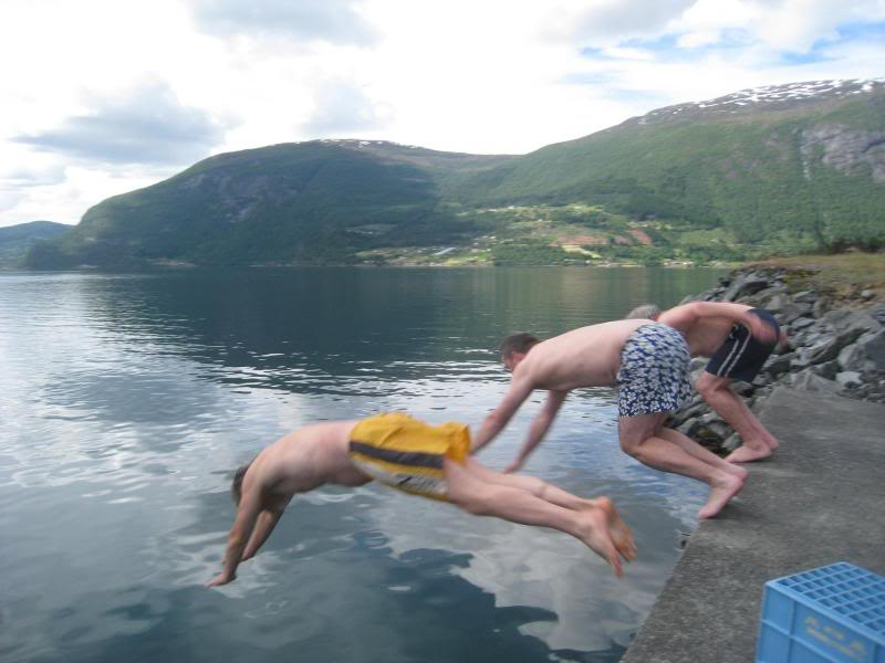 Name:  NorwayPublic4.jpg
Views: 57
Size:  51.5 KB