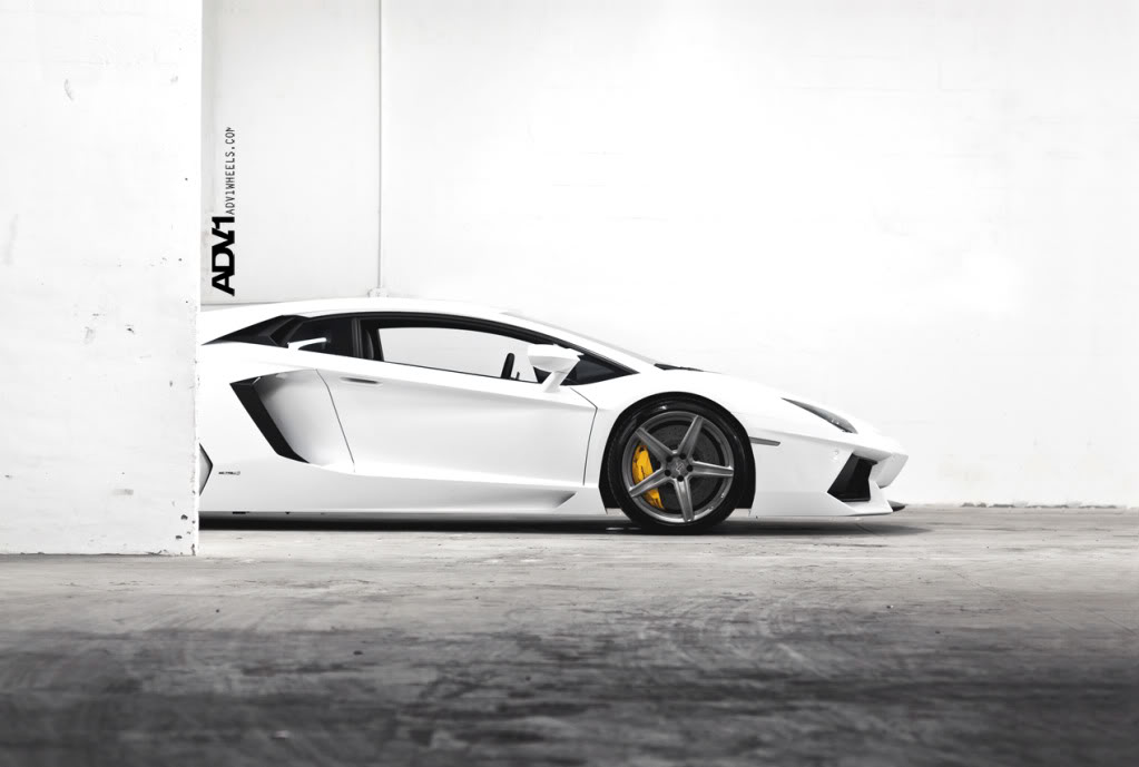 Name:  lp700adv1wheels.jpg
Views: 141
Size:  61.1 KB