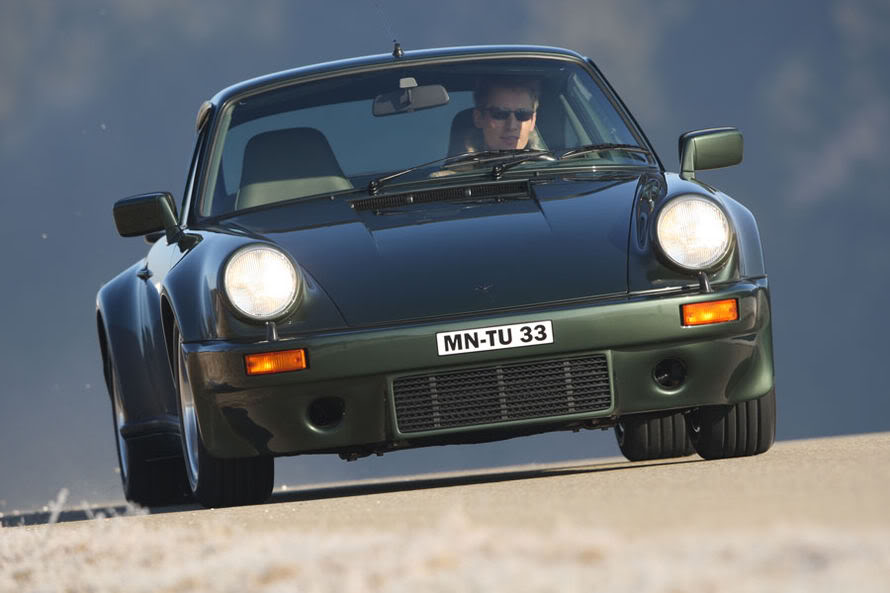 Name:  Ruf-Porsche-911-Turbo-13-fotoshowImage-8ae17c9f-366827.jpg
Views: 544
Size:  53.3 KB