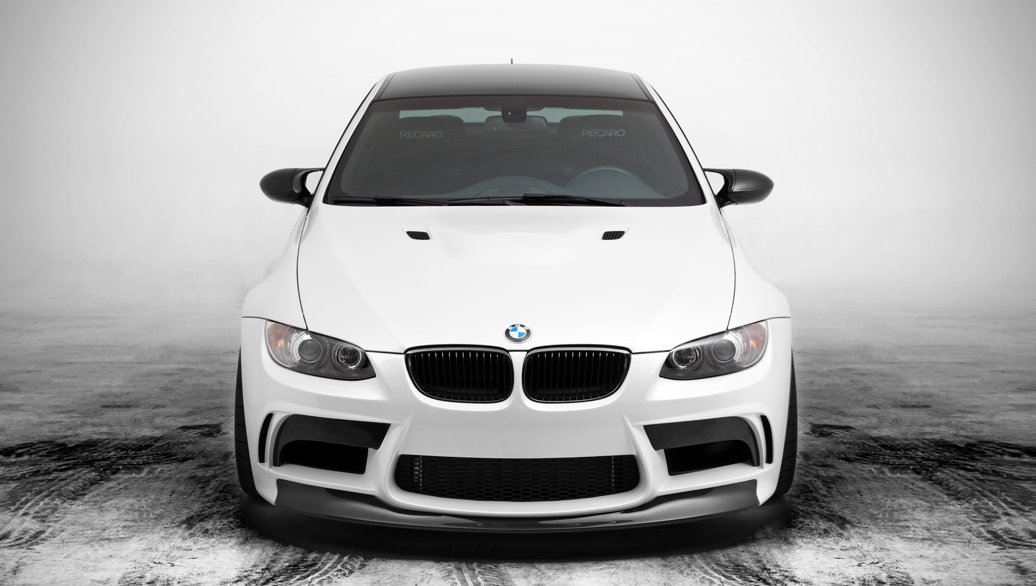 Name:  MineralWhiteVorsteinerE92M3Studioeas5_7216889832_o.jpg
Views: 246
Size:  398.0 KB