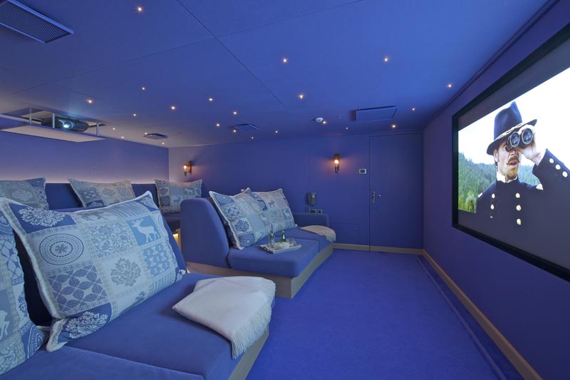Name:  27 Cinema.jpg
Views: 1205
Size:  62.5 KB
