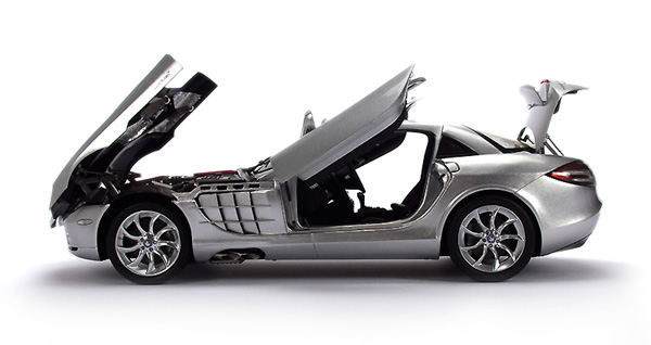 Name:  Mercedes-SLR2.jpg
Views: 340
Size:  47.6 KB