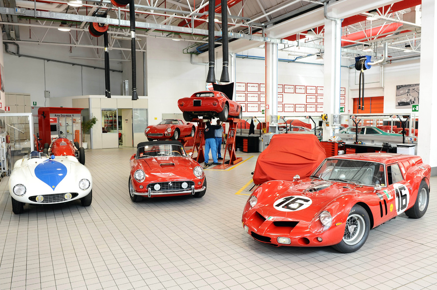 Name:  Ferrari 250 GTO Breadvan rouge 250 GT California Spider.jpg
Views: 1062
Size:  332.7 KB